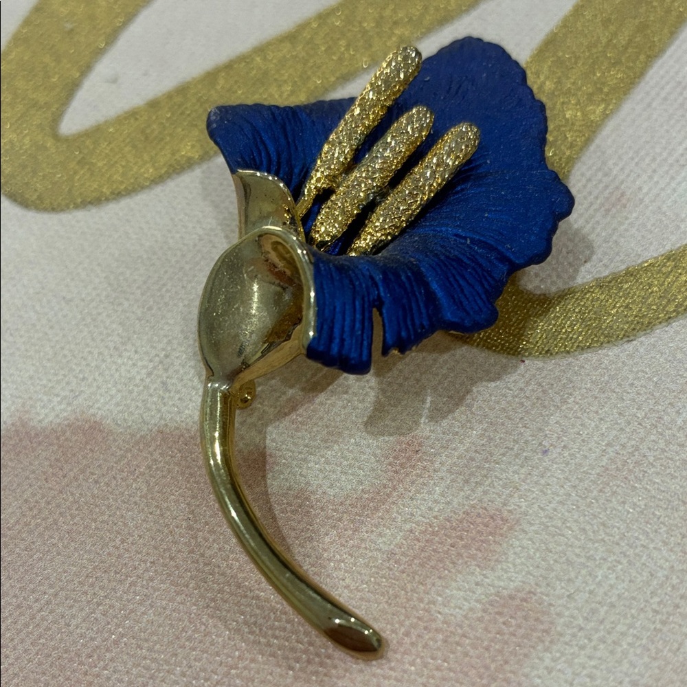 Elegant Blue and Gold Floral Brooch